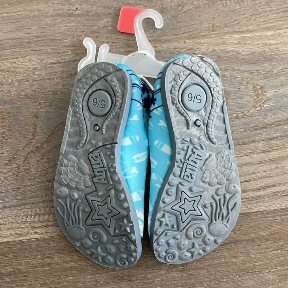 Hi-top water shoes​